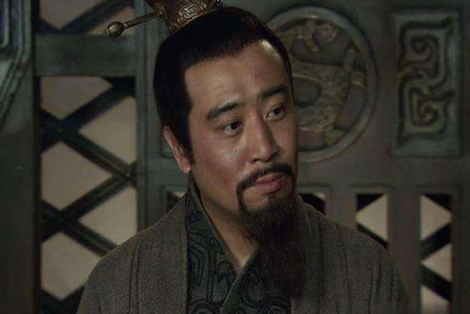 蜀汉先主刘备真的是贩卖鞋履的草民吗？看看他背后有哪些强大的势力？